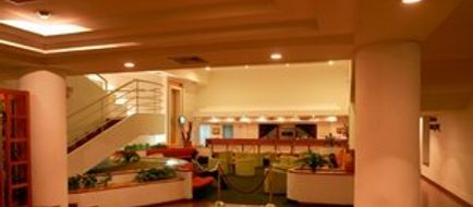Hotel Cristina Suites Lobby