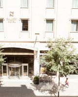 Gallery Hotel