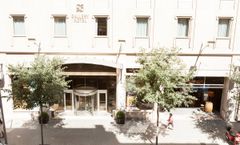 Gallery Hotel