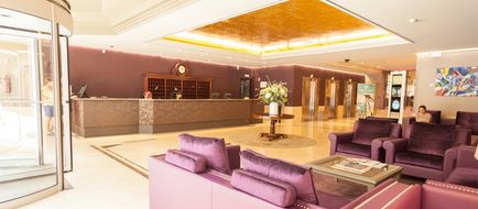 Gallery Hotel Lobby