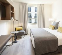 Gallery Hotel Room