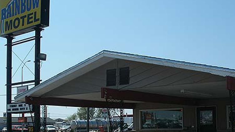 Rainbow Motel Exterior