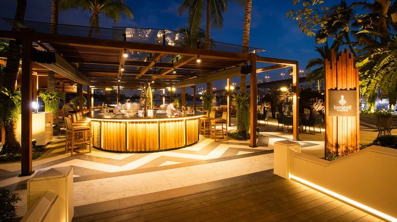 <b>Anantara Riverside Bangkok Resort Bar/Lounge</b>