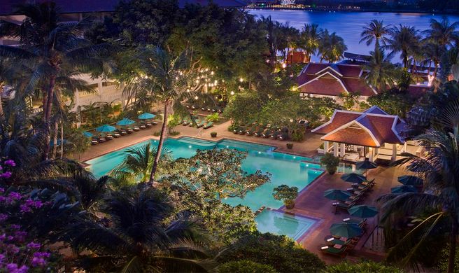 Anantara Riverside Bangkok Resort Exterior