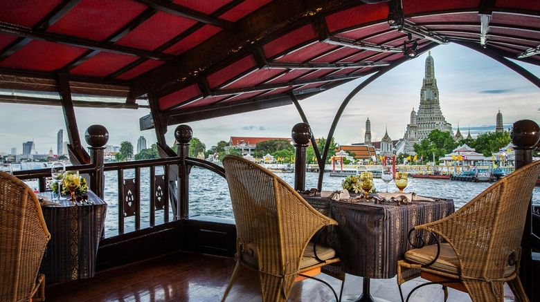 <b>Anantara Riverside Bangkok Resort Restaurant</b>