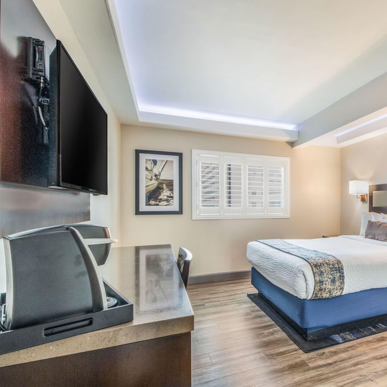 Inn at 50- Long Beach Convention Center