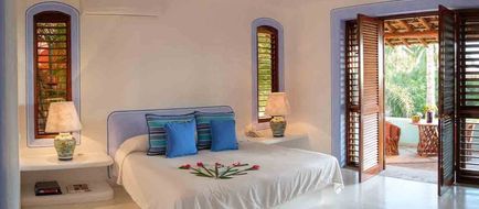Las Alamandas Room