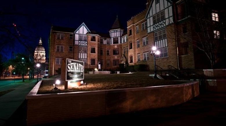 <b>Senate Suites Exterior</b>