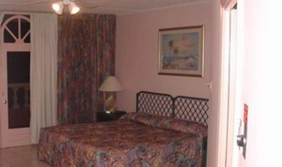 Paradise Beach Villas Room