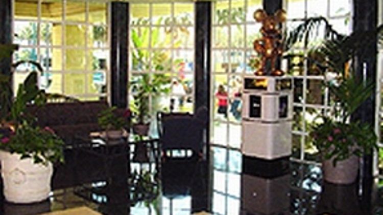 La Quinta Inn & Suites Anaheim Lobby