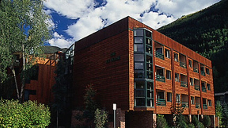 The Ice House Lodge  and  Condominiums Exterior