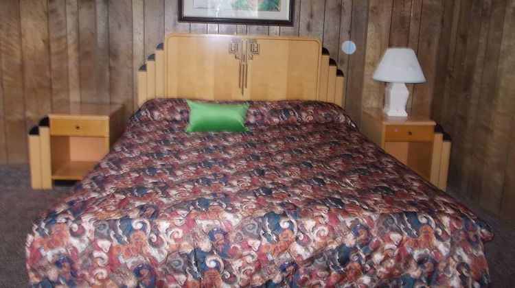 Atomic Inn Room