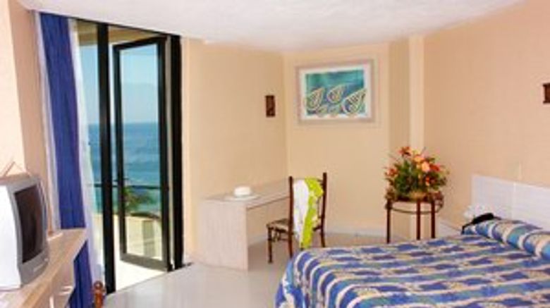 <b>Hotel Fontan Ixtapa Beach Resort Room</b>