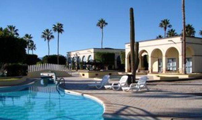 Desert Inn Loreto Exterior