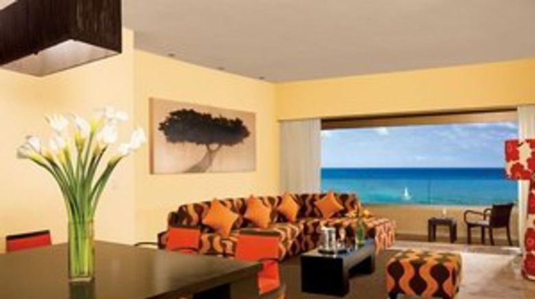 <b>Dreams Puerto Aventuras Resort & Spa Suite</b> <b>Dreams Puerto Aventuras Resort & Spa Suite</b>