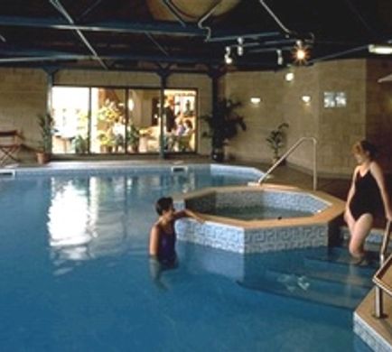 The Isles of Glencoe Hotel Pool