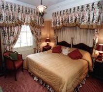 Claverley Court Apartments Room