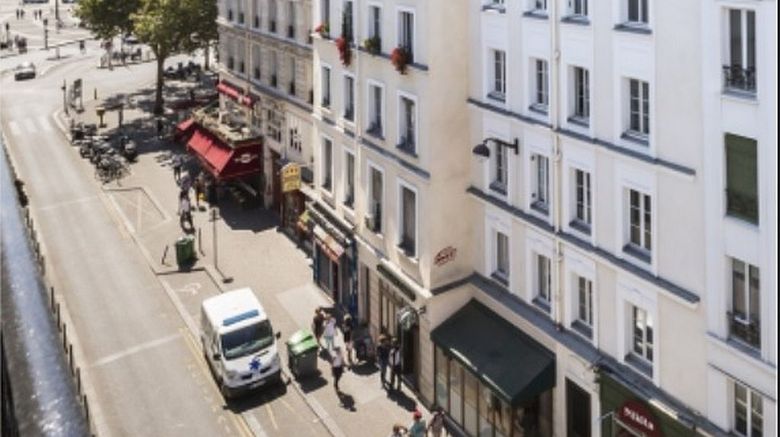 <b>Bastille Hotel Exterior</b>