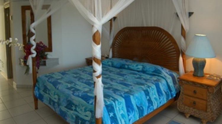 La Playa Orient Bay Room