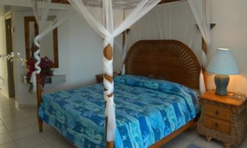 La Playa Orient Bay