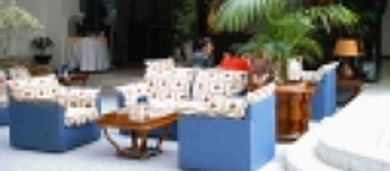 Gunes Hotel Lobby