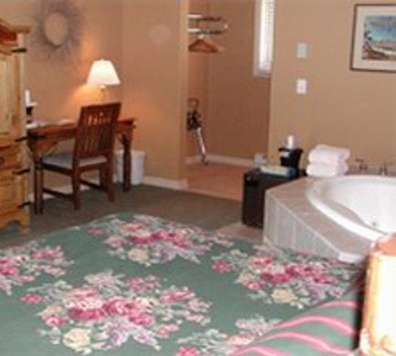 Miller Park Lodge Room