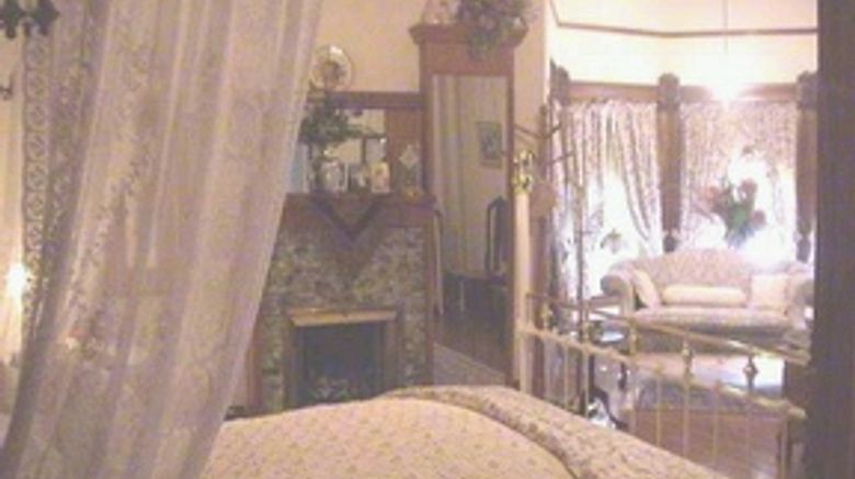 <b>Castle Marne B&B Suite</b>