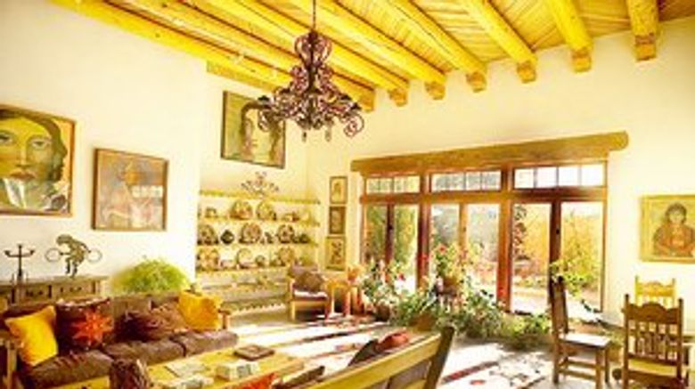 <b>Casa Benavides Inn Lobby</b>
