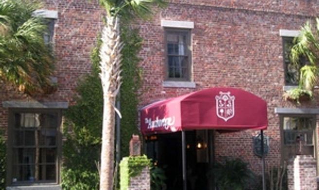 The Anchorage Inn Exterior