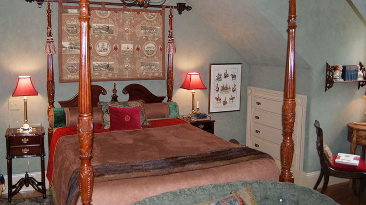 Windsor Mansion Inn Room