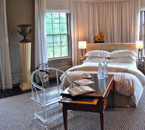 Windsor Mansion Inn Suite