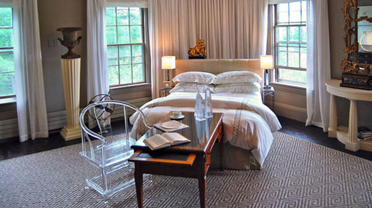 Windsor Mansion Inn Suite