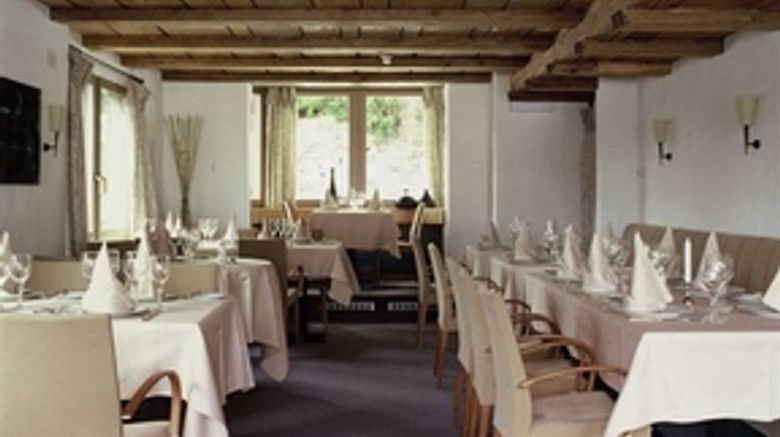 <b>Hotel Maya Caprice Restaurant</b>