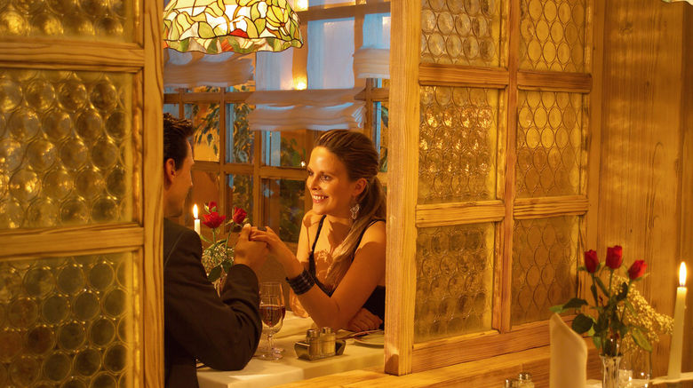 <b>Sunstar Parkhotel Davos Restaurant</b> <b>Sunstar Parkhotel Davos Restaurant</b>
