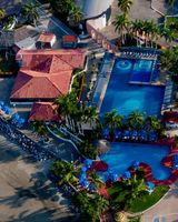 Qualton Club Ixtapa
