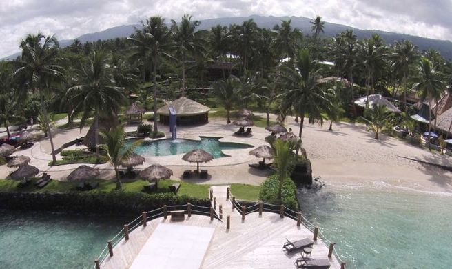 Coconuts Beach Club & Resort Exterior