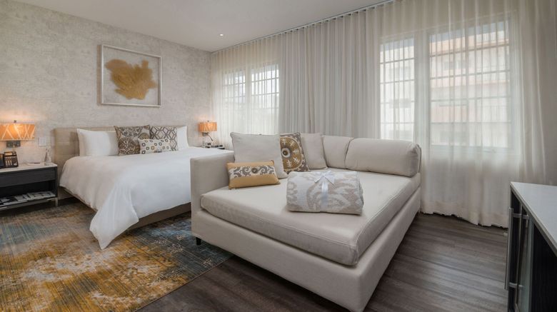 <b>The Marlin Hotel Suite</b>