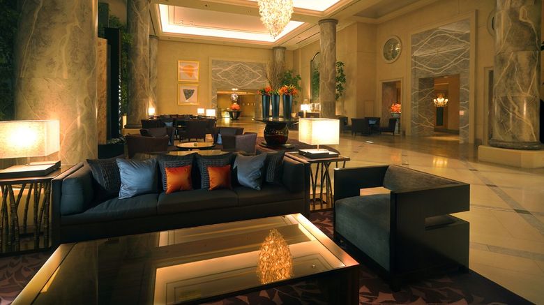 <b>Yokohama Royal Park Hotel Lobby</b>