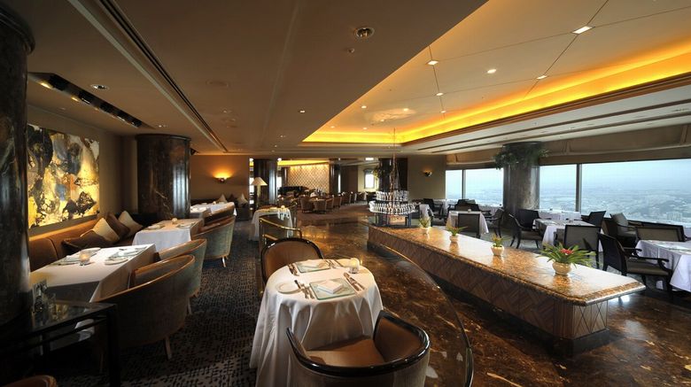 <b>Yokohama Royal Park Hotel Restaurant</b>