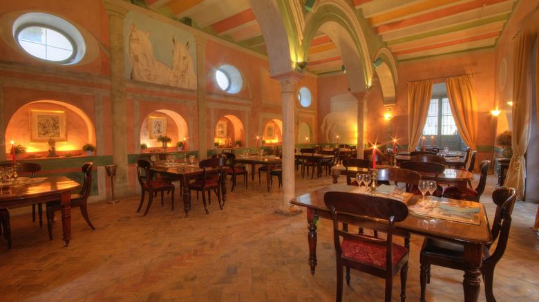 <b>Casa Palcaio de Carmona Restaurant</b>