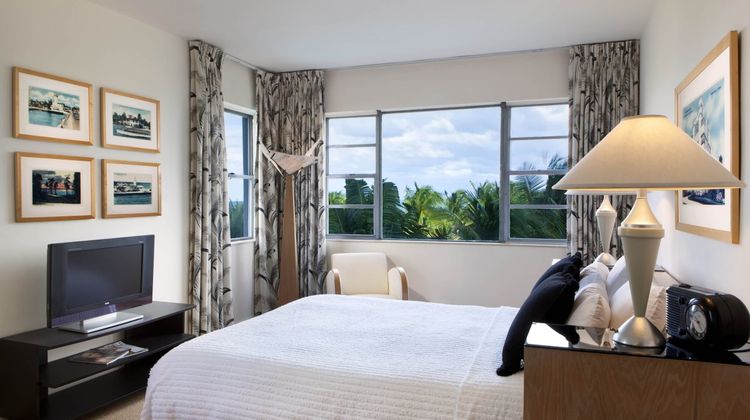 Richmond Hotel Room