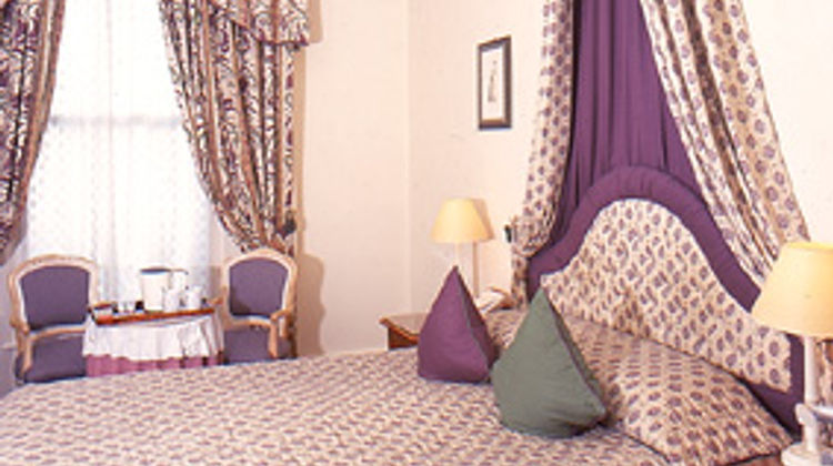 Windermere Hotel Room