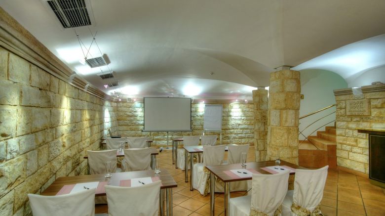 <b>Hotel Hoffmeister Wellness & SPA Meeting</b> <b>Hotel Hoffmeister Wellness & SPA Meeting</b>