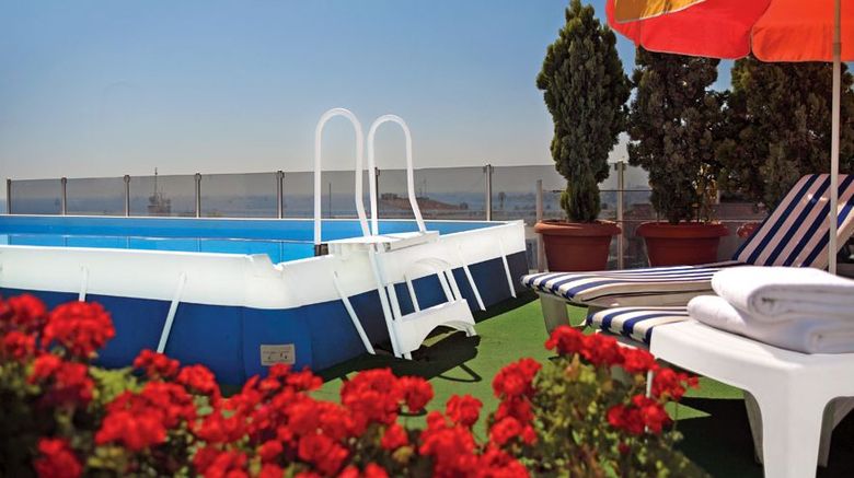 <b>Hotel Prestige Pool</b>