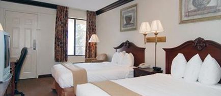Motel 6 Lafayette Room