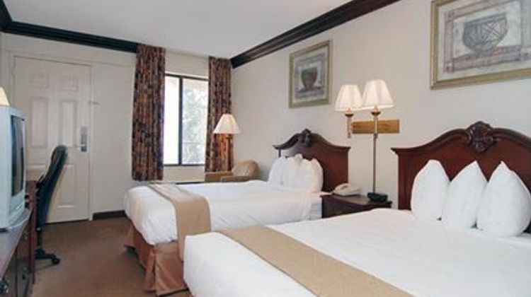 Motel 6 Lafayette Room