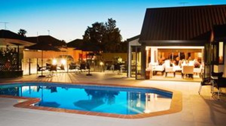 Chateau Marlborough Pool