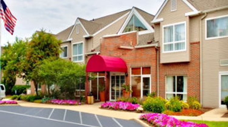 Hawthorn Suites Philadelphia Airport Exterior