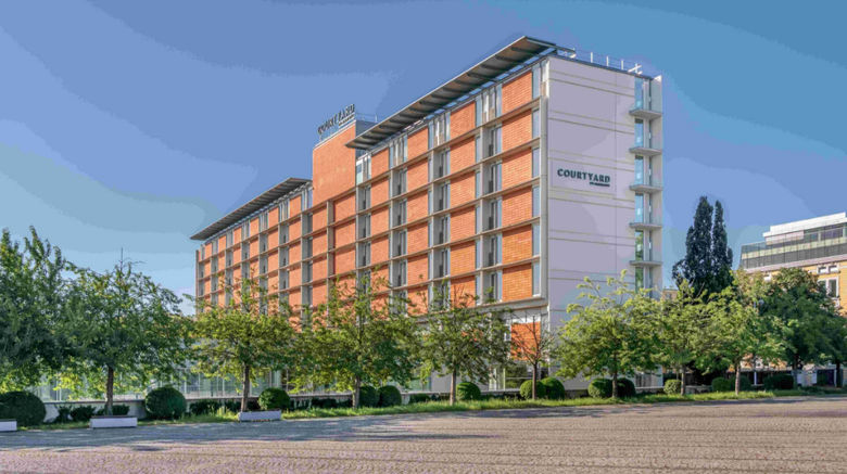 Courtyard by Marriott Linz Exterior