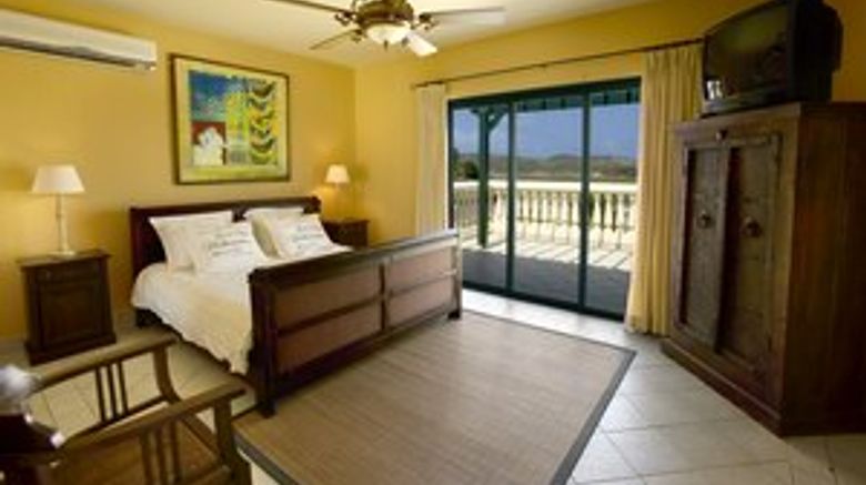 <b>Tierra Del Sol Resort, Spa, Country Club Room</b> <b>Tierra Del Sol Resort, Spa, Country Club Room</b>